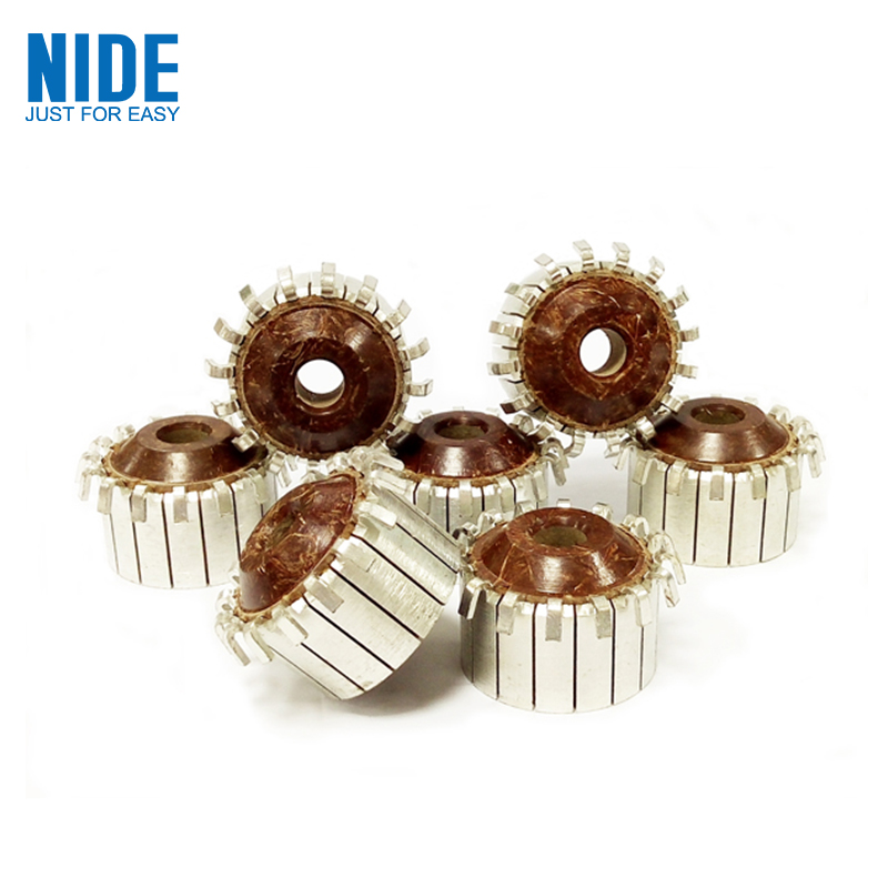 سمجھو موٽر commutator جي ڪردار