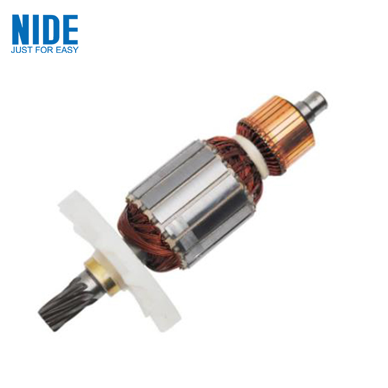 Armature ۽ Commutator جي وچ ۾ فرق